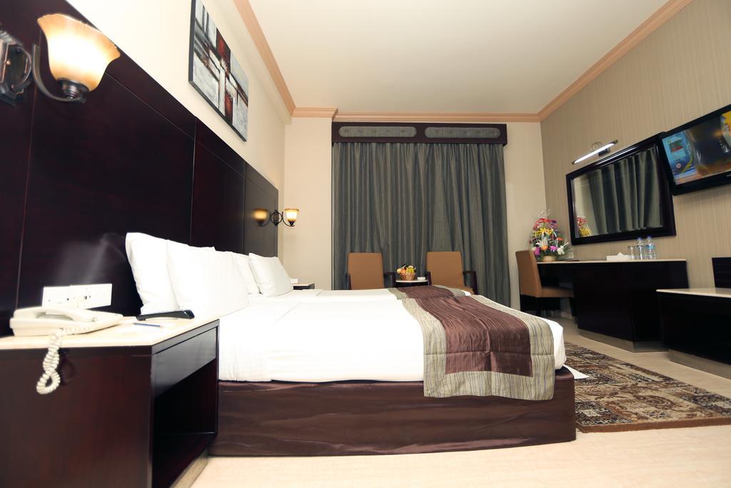 Signature Inn Al Riqqa Dubaï Extérieur photo