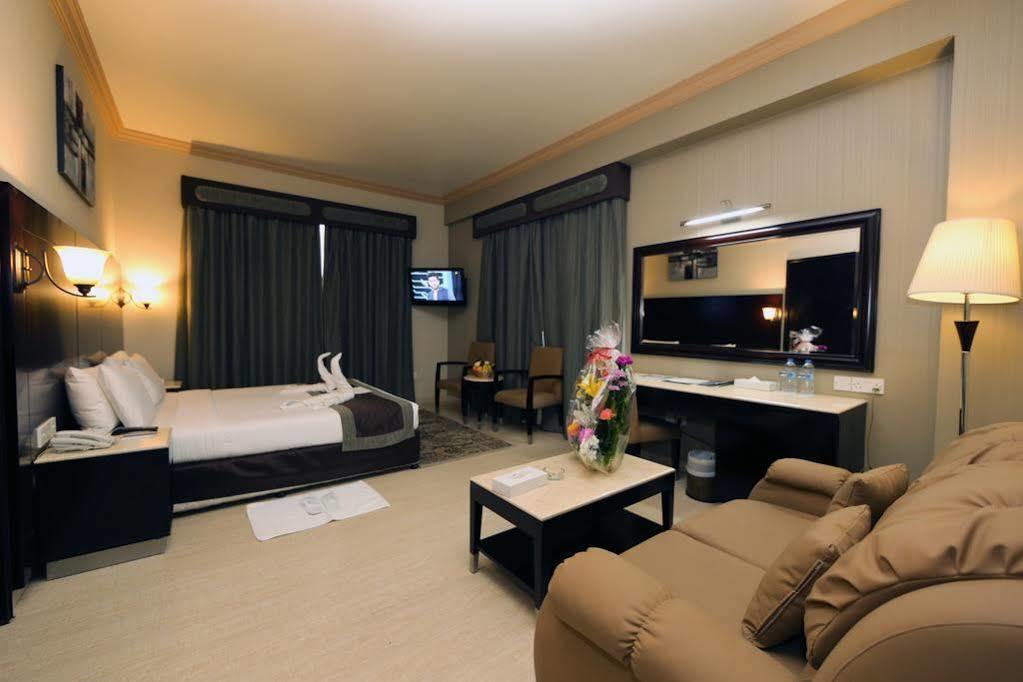 Signature Inn Al Riqqa Dubaï Extérieur photo